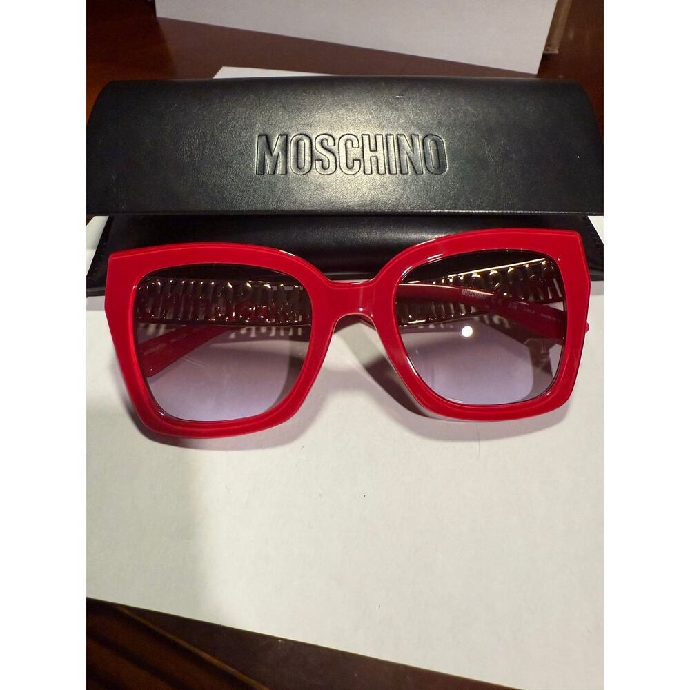 Moschino sunglasses